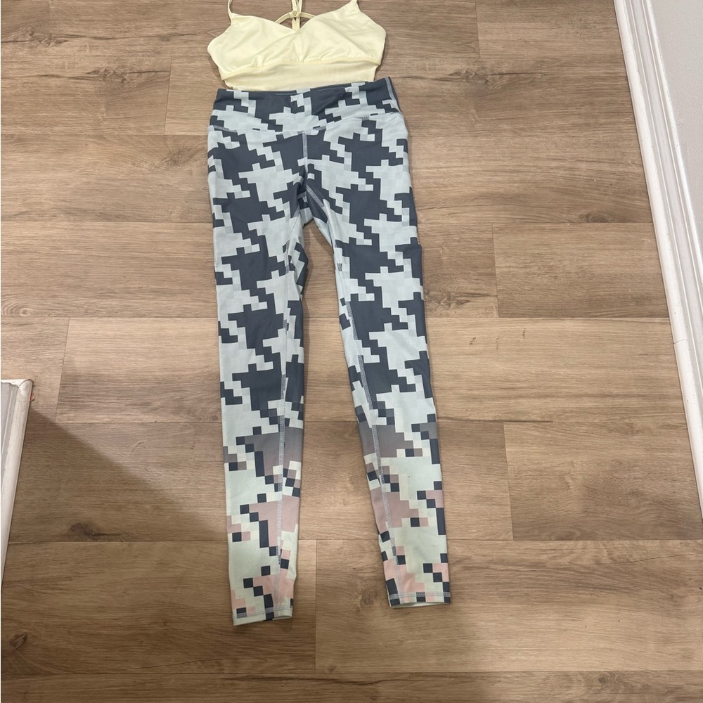ALO Yoga Pixel Camo Leggings in Light Blue, Navy & Pale Pink